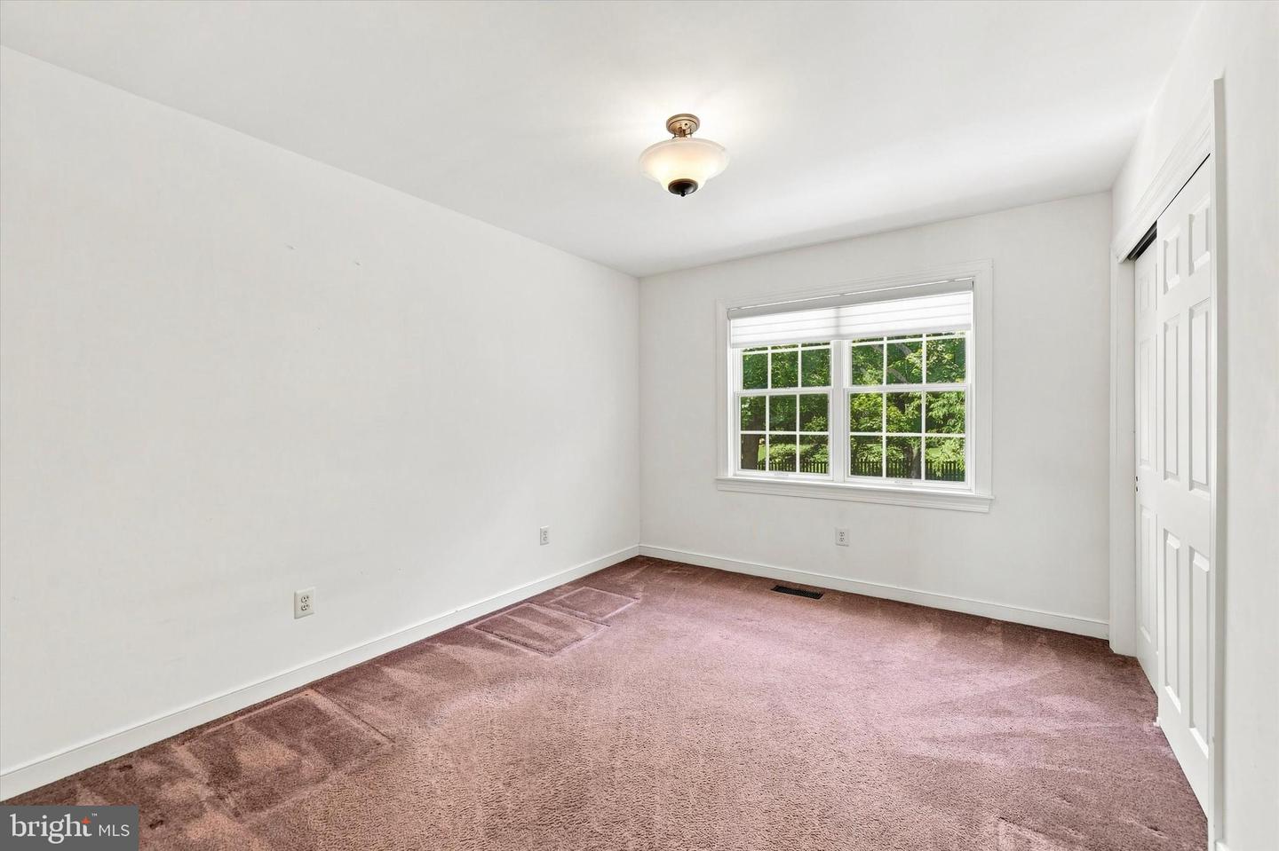 940 Rosewood Dr Property Photo 22