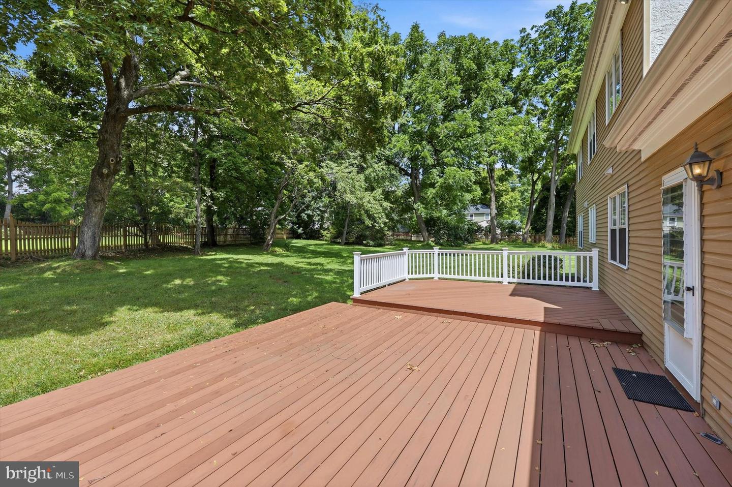 940 Rosewood Dr Property Photo 27