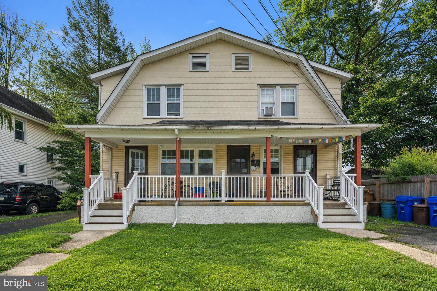 206 BROOKDALE AVE Property Photo 1