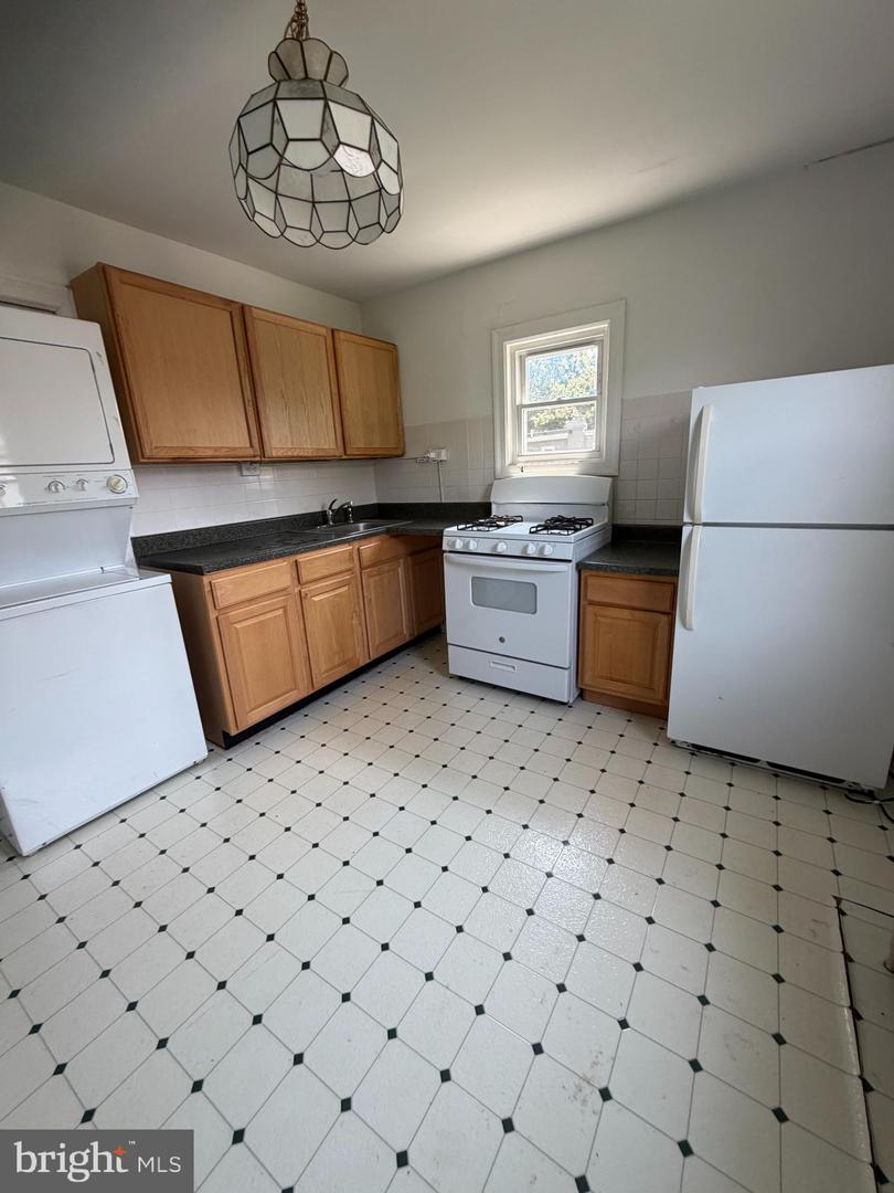206 Brookdale Ave Property Photo 27