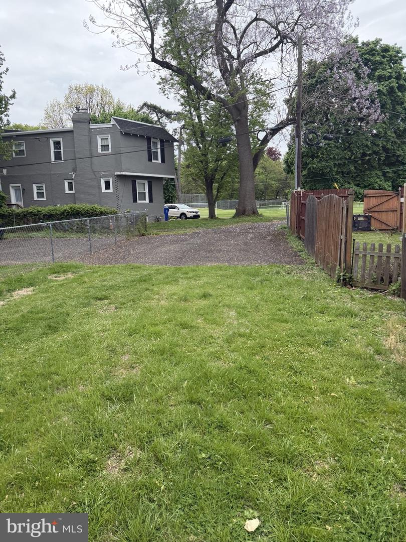 206 Brookdale Ave Property Photo 37