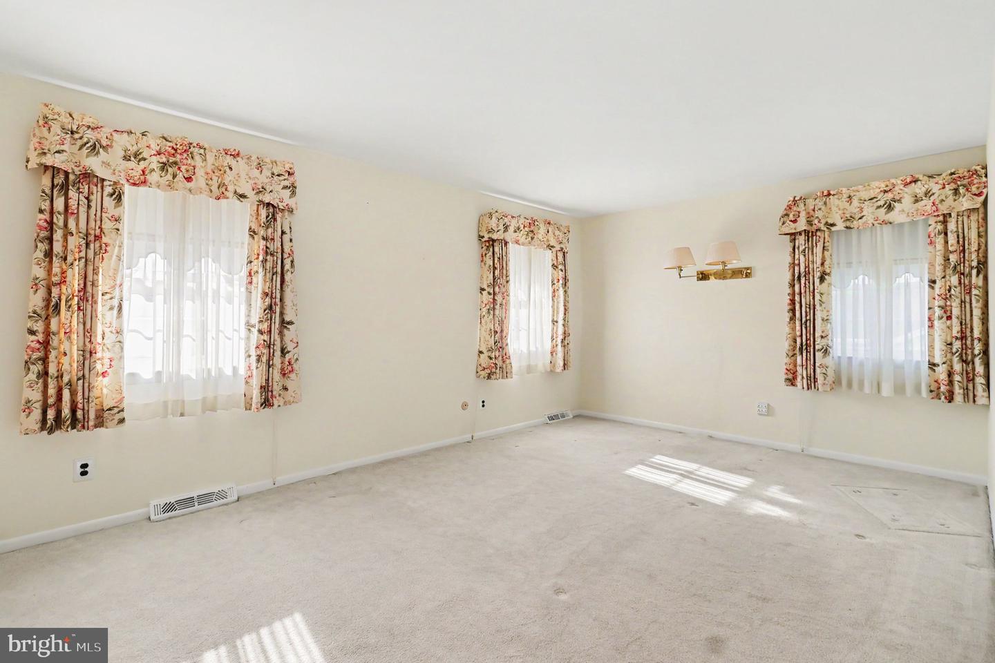 811 Wright Dr Property Photo 14