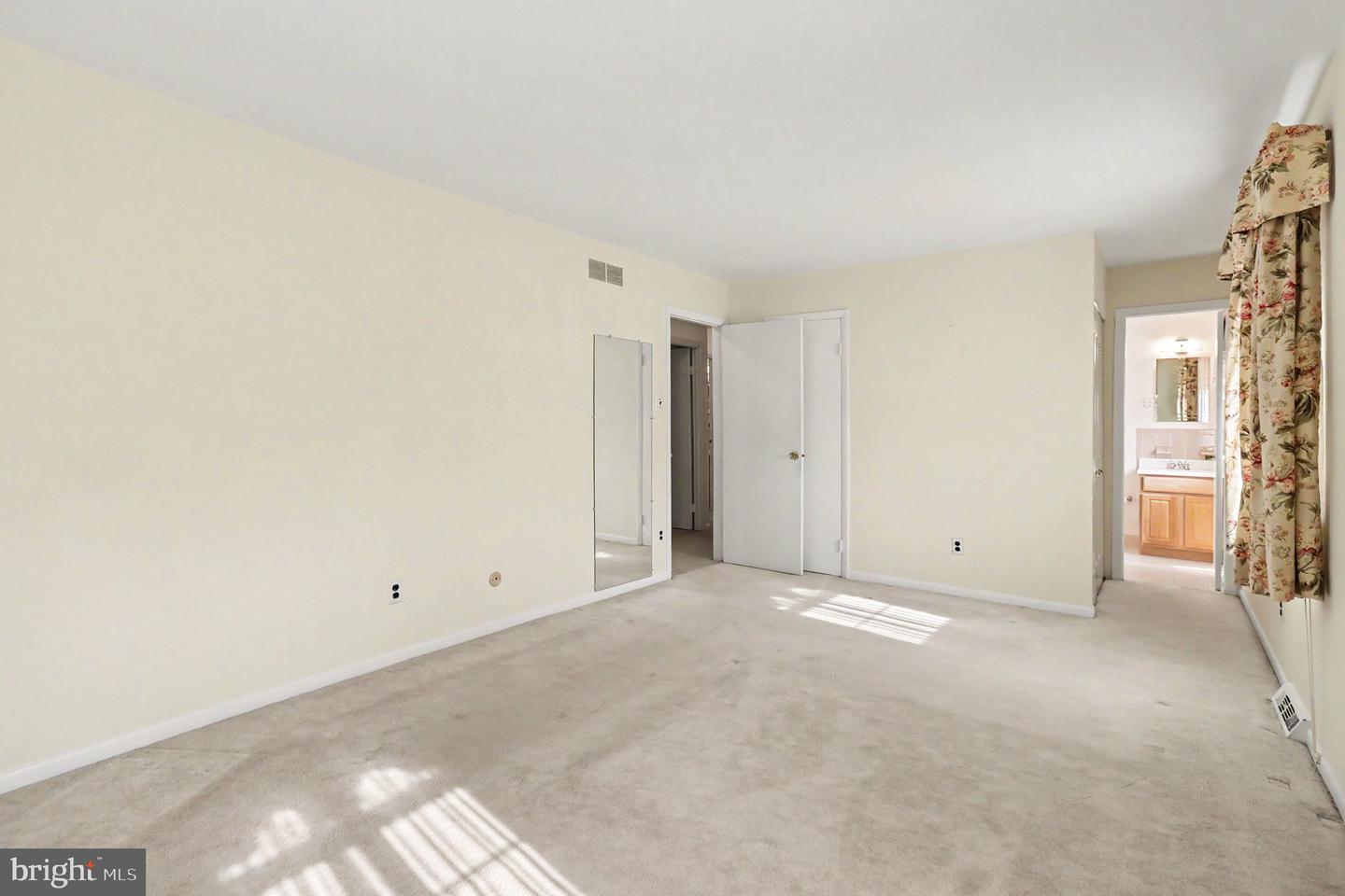 811 Wright Dr Property Photo 16