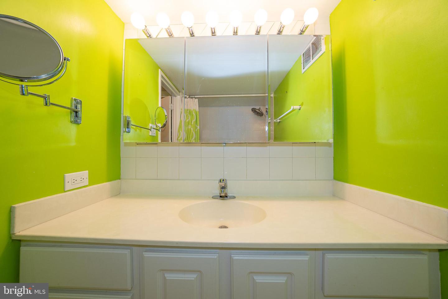 50 Belmont Ave #415 Property Photo 27