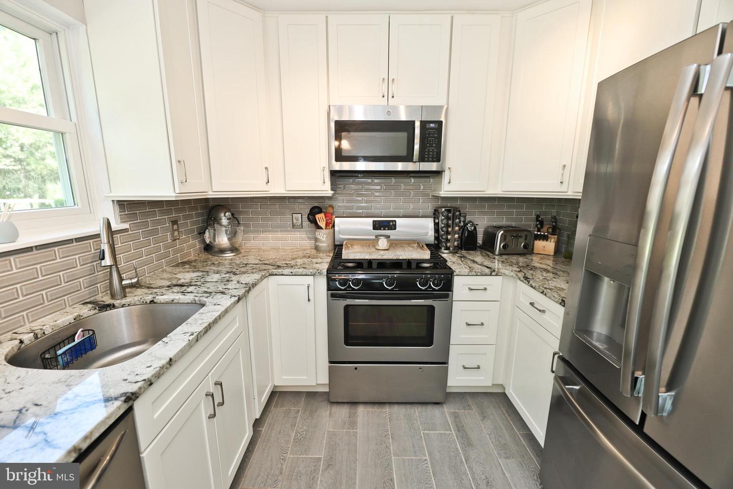 106 Stephanie Ln Property Photo 8