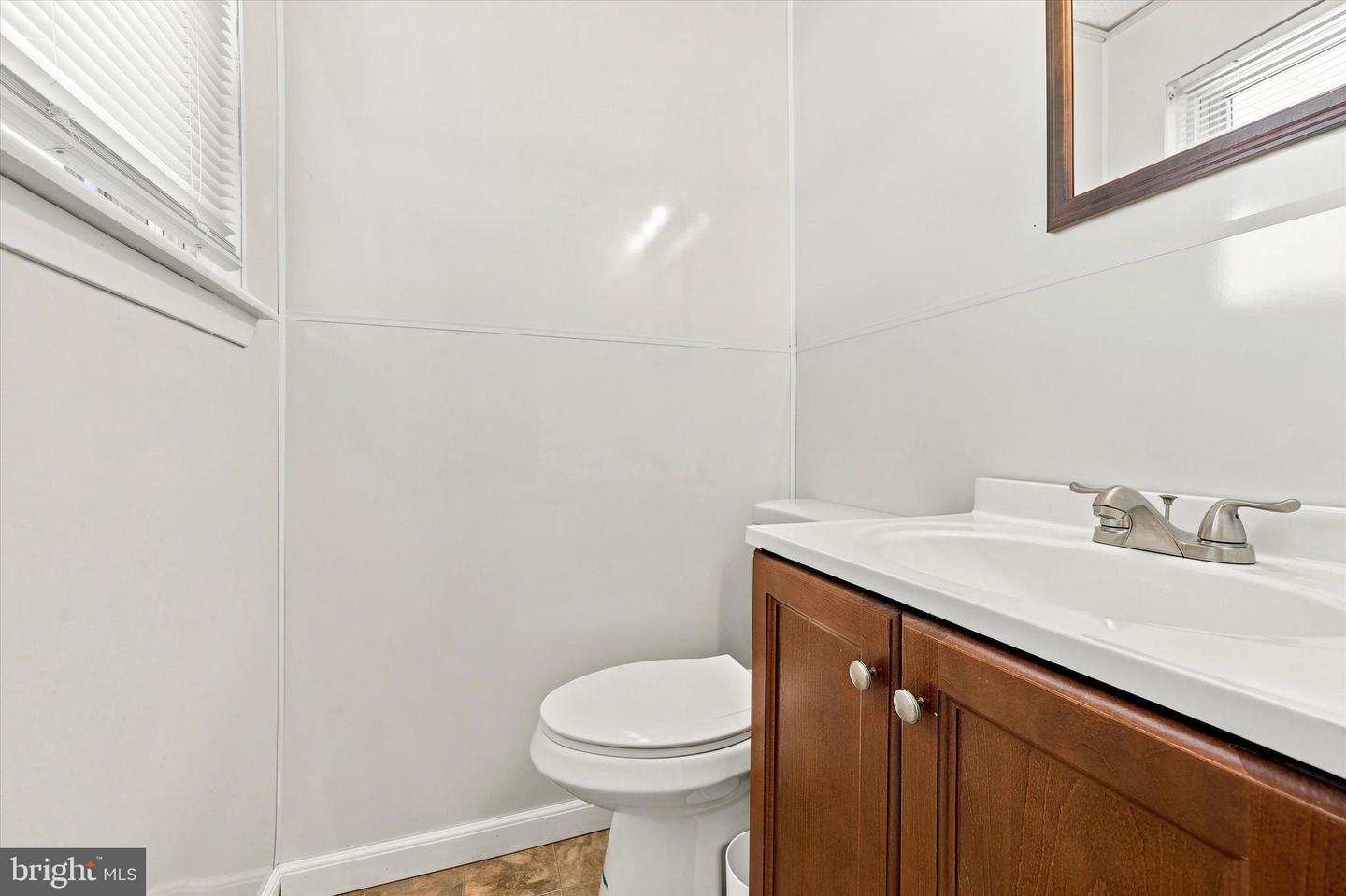 252 W Beidler Rd Property Photo 20