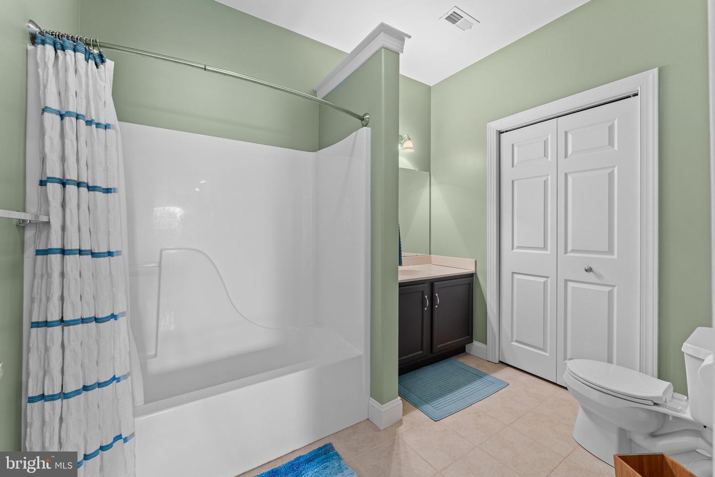 521 Dewar Dr Property Photo 39