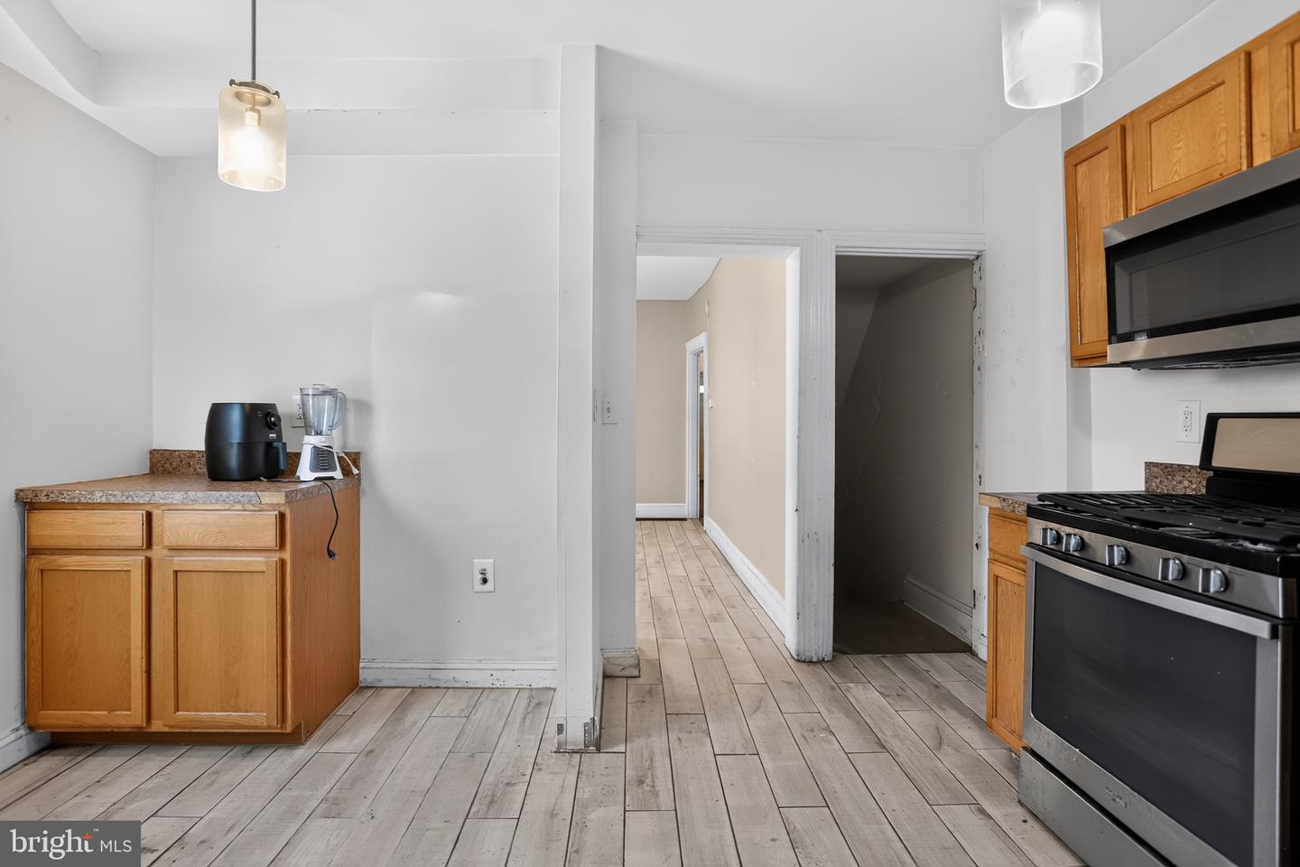 1000 Green St Property Photo 11