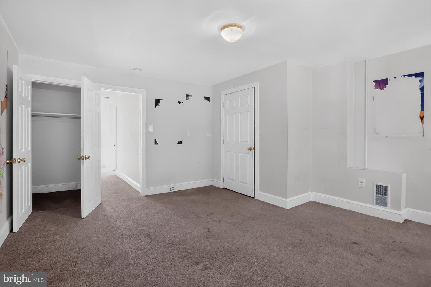 1000 Green St Property Photo 18