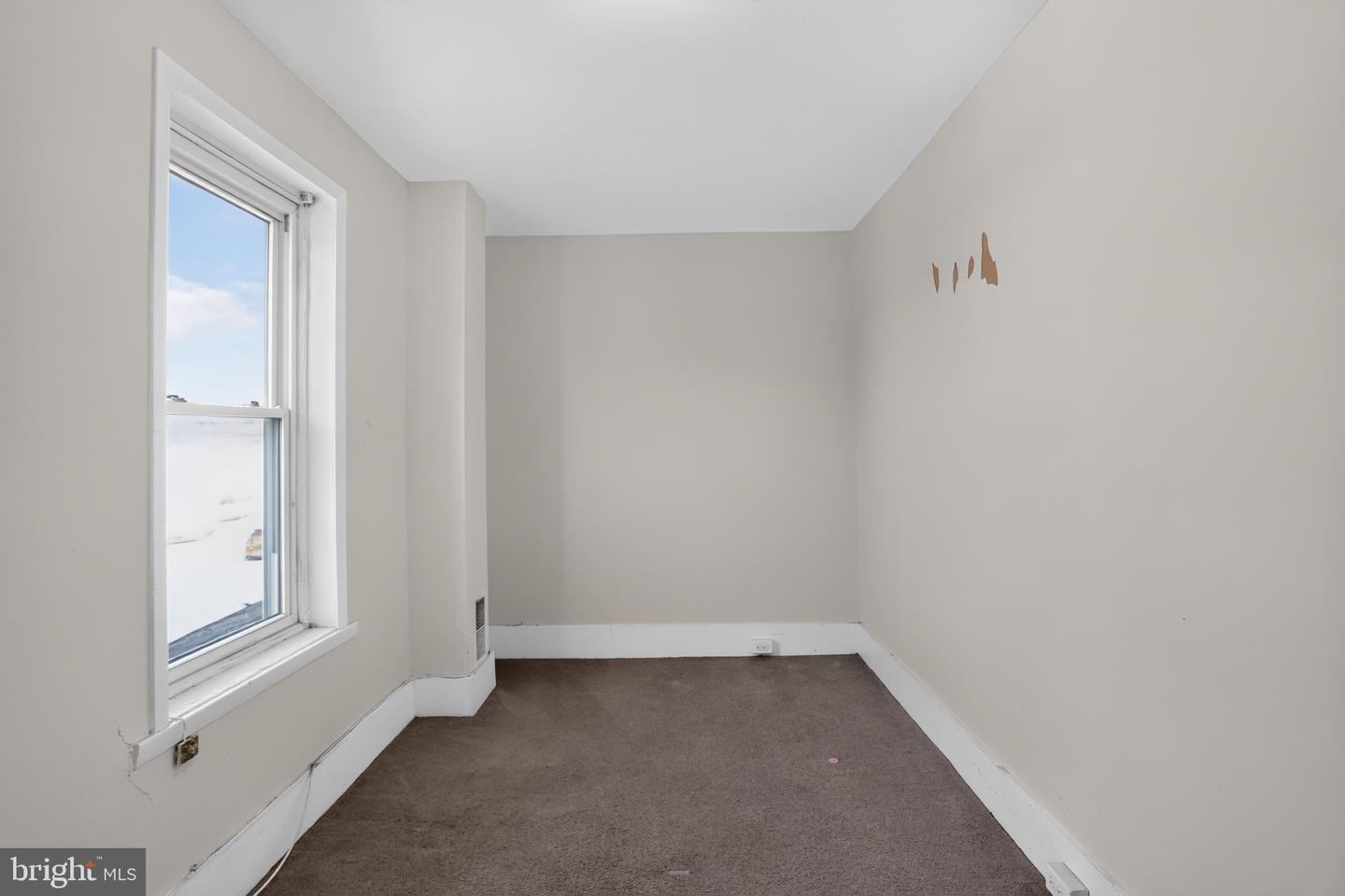 1000 Green St Property Photo 23