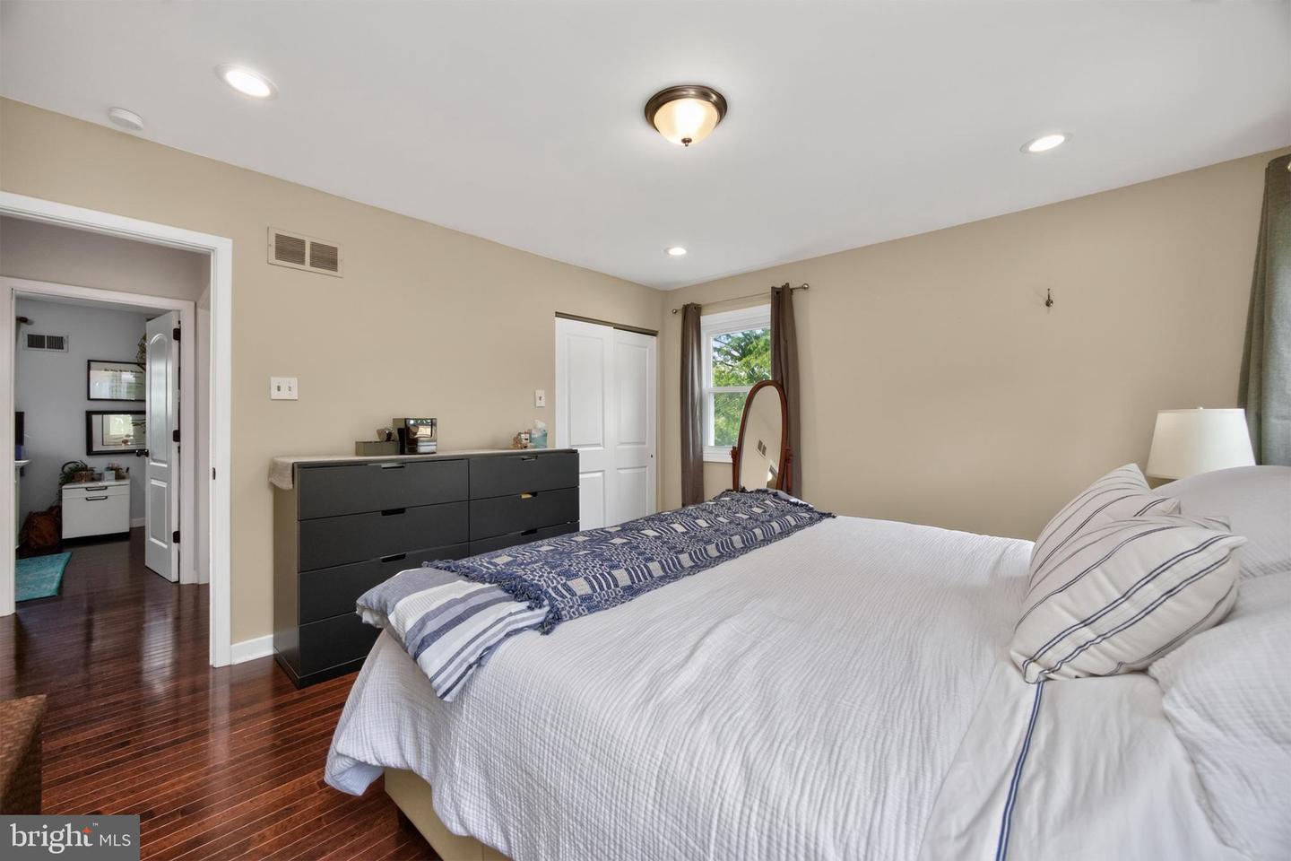 721 S Park Ave Property Photo 13