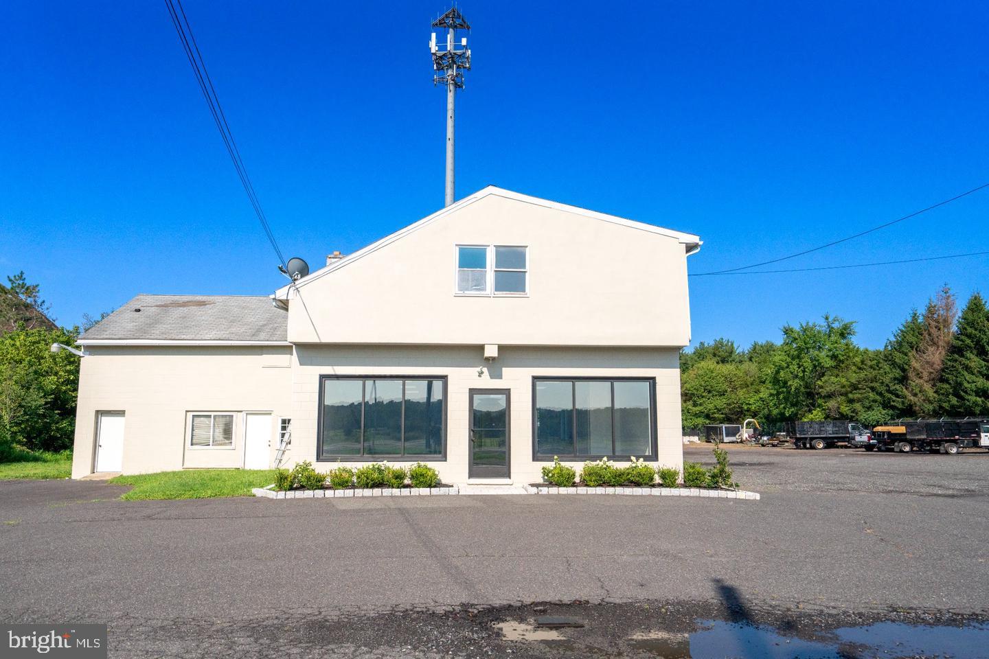53 Gravel Pike # Property Photo 1