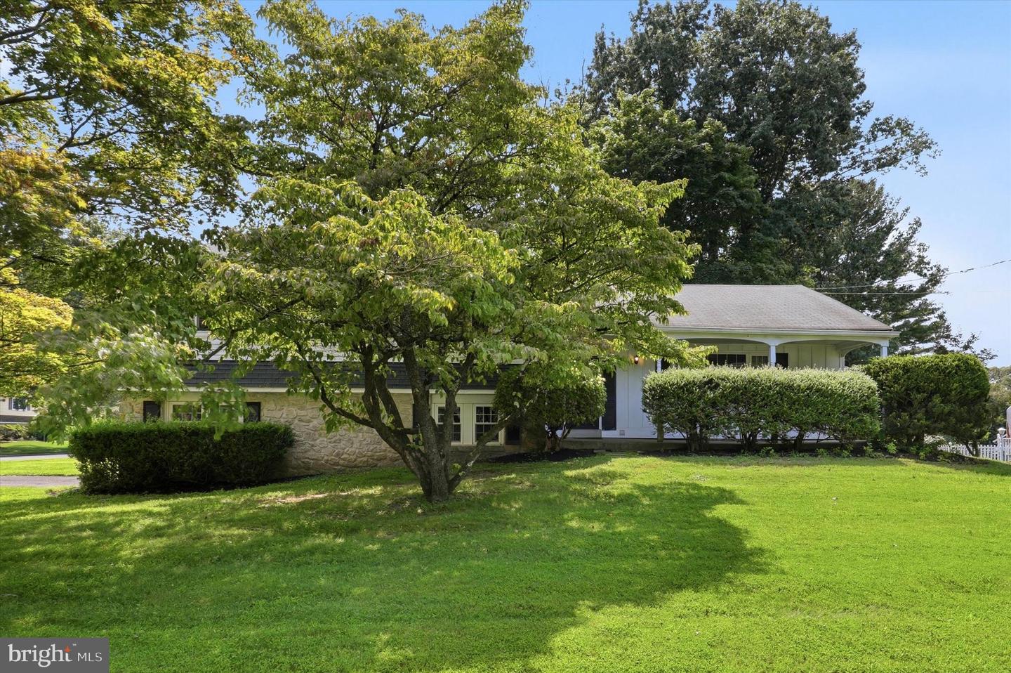 231 TALLY HO DR