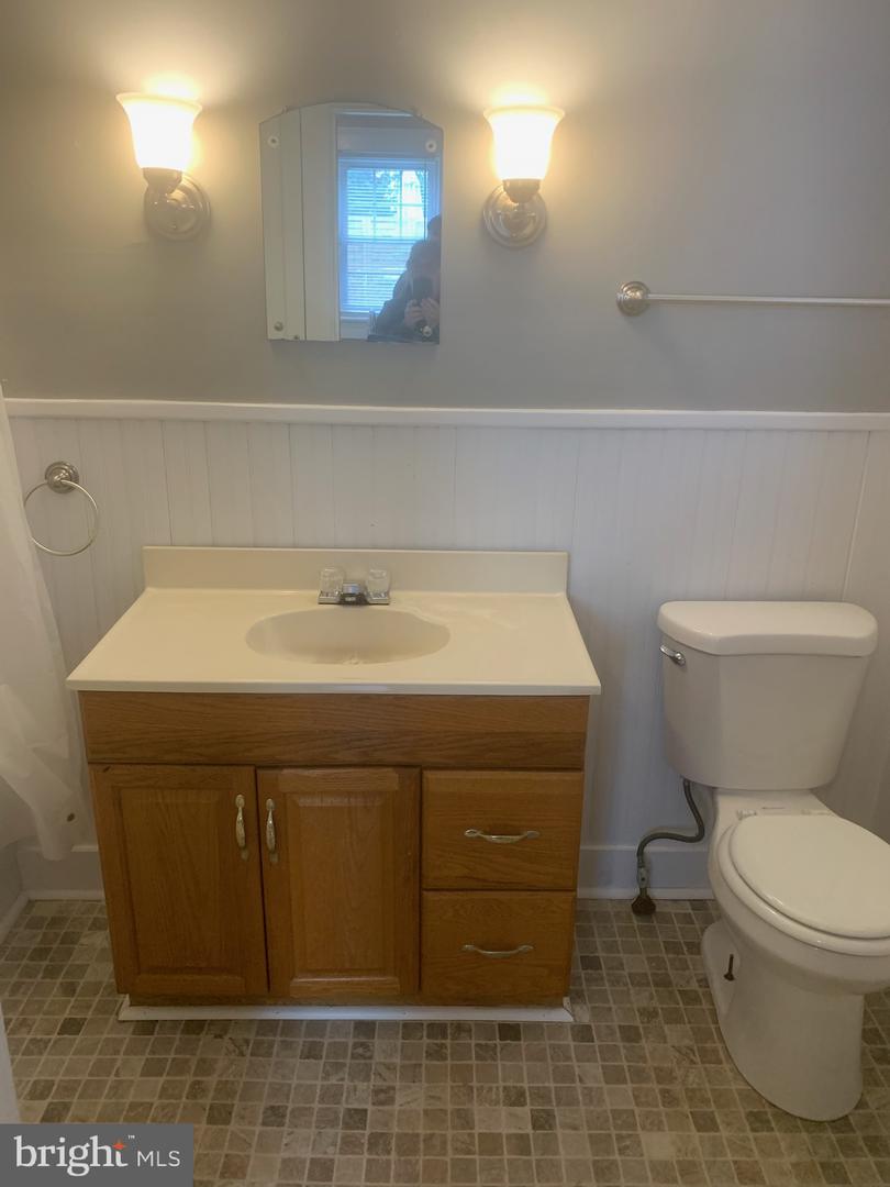 412 Maple St #1 Property Photo 6