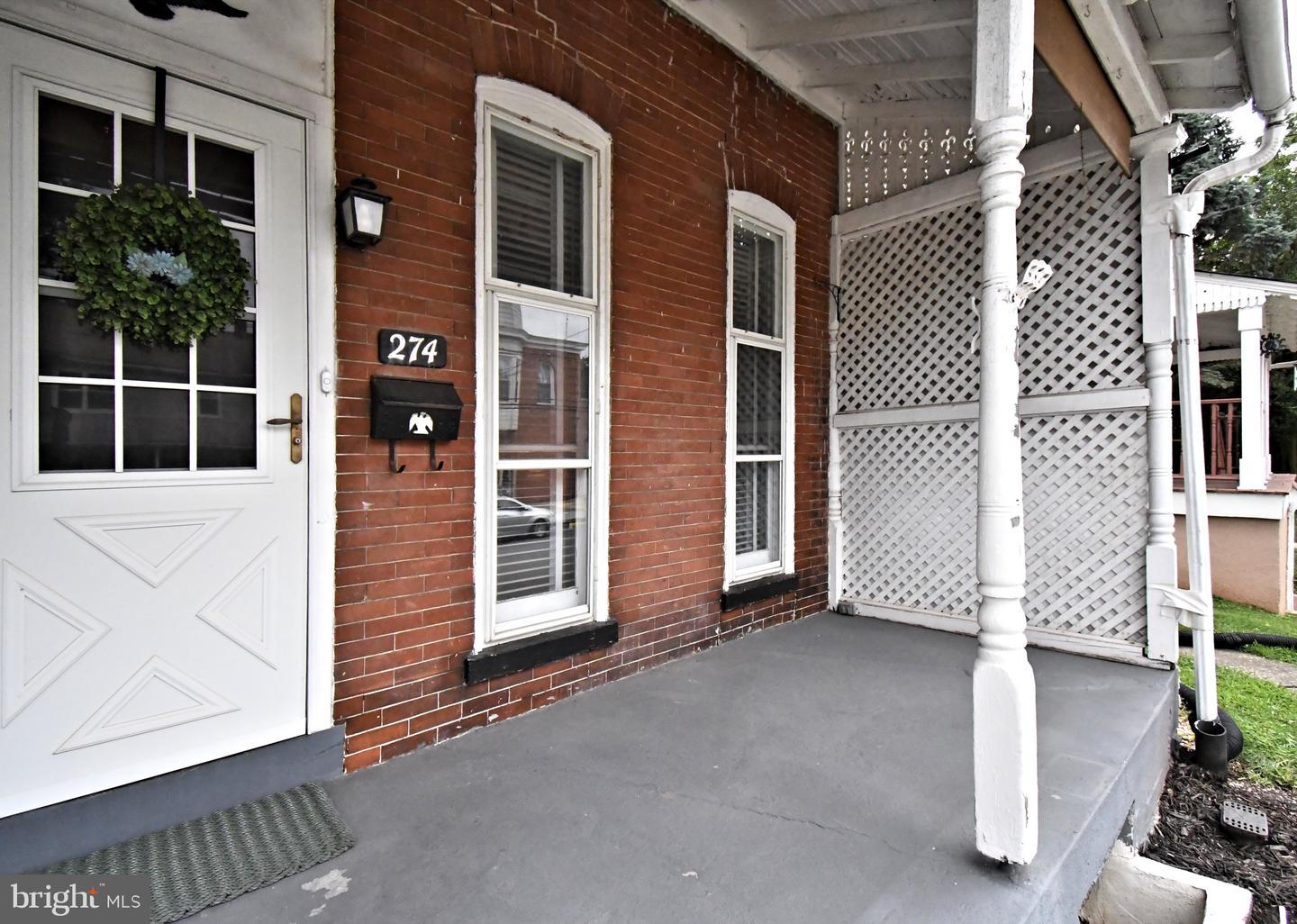 274 Green St # Property Photo 4