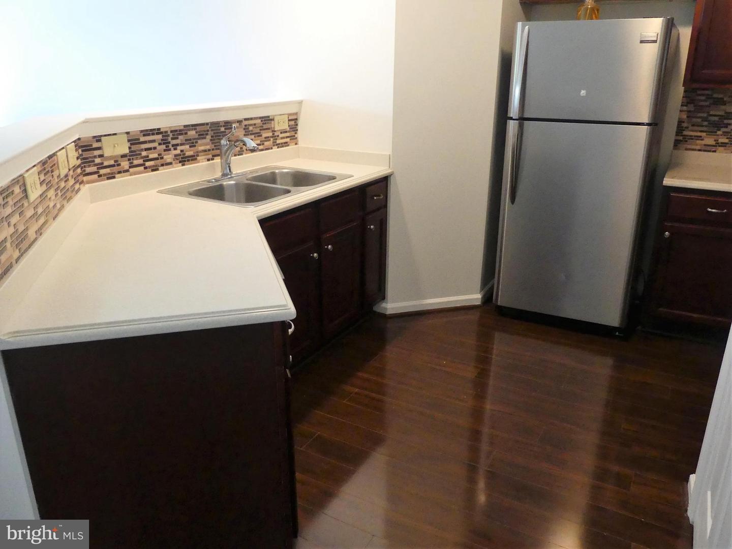 2034 Berkeley Dr #m40 Property Photo 8