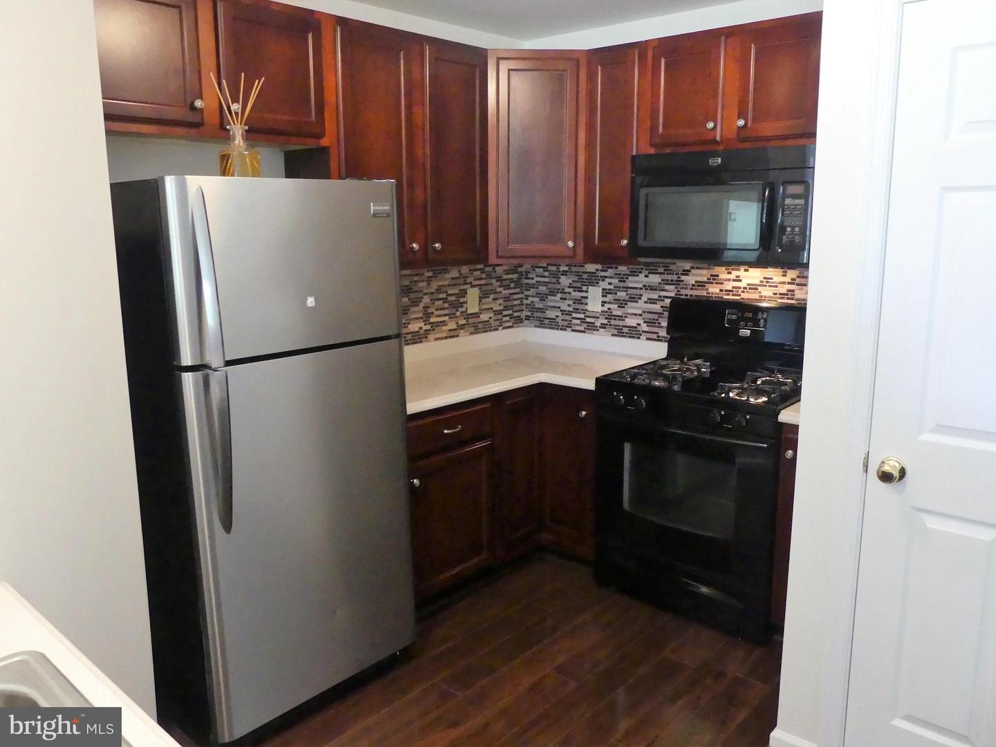 2034 Berkeley Dr #m40 Property Photo 9