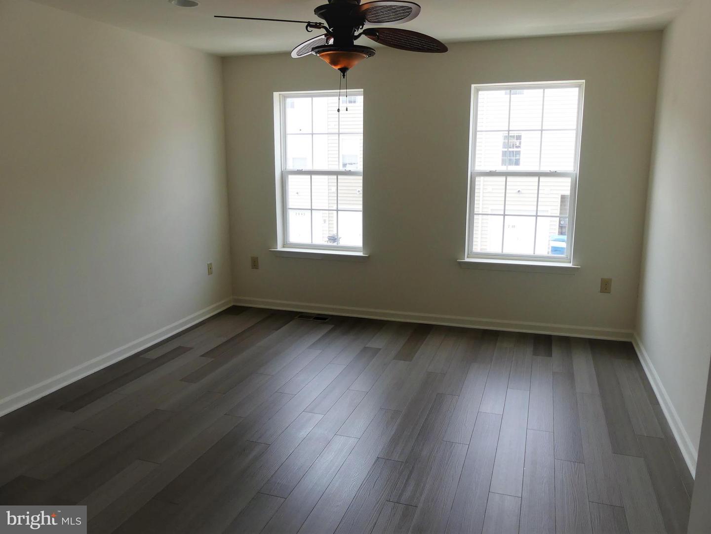 2034 Berkeley Dr #m40 Property Photo 12