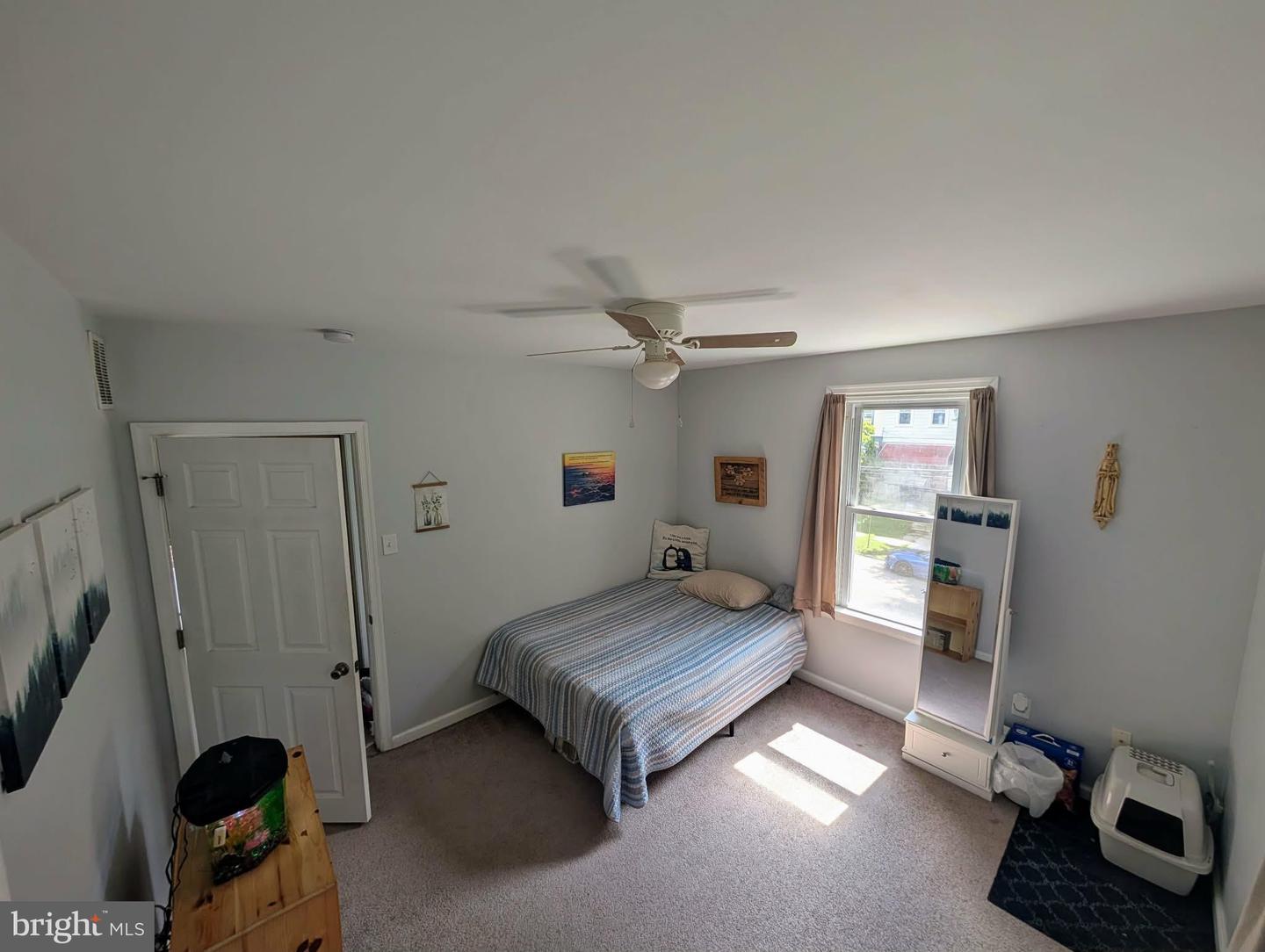 33 Centre Ave Property Photo 12