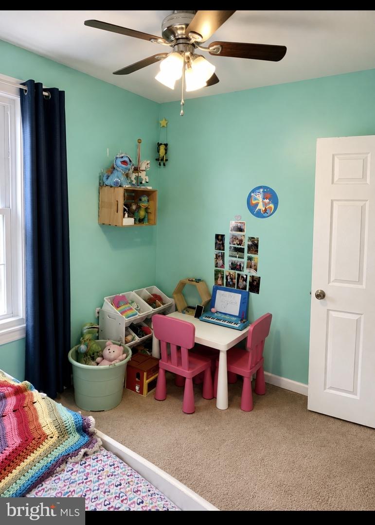33 Centre Ave Property Photo 17
