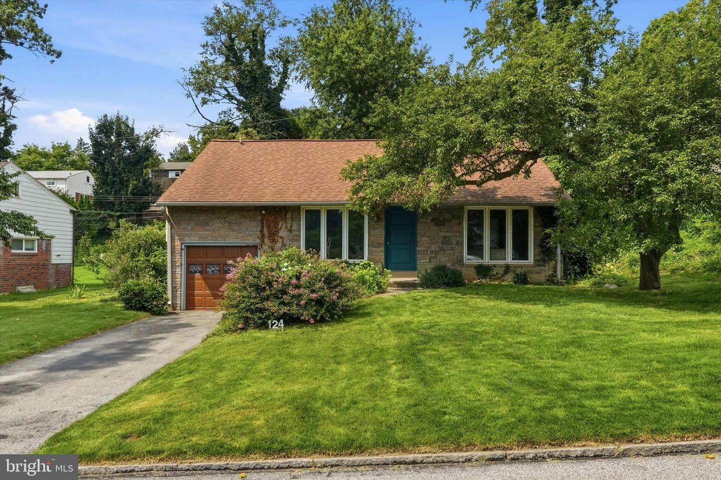 124 Cornell Rd Property Photo 1