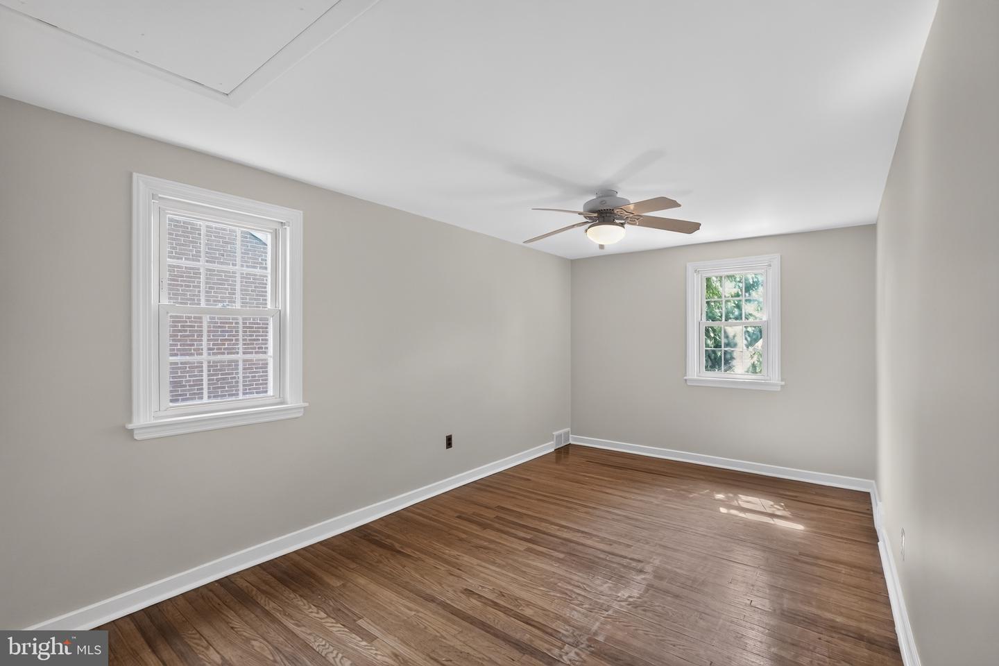 216 Huron Ave Property Photo 15