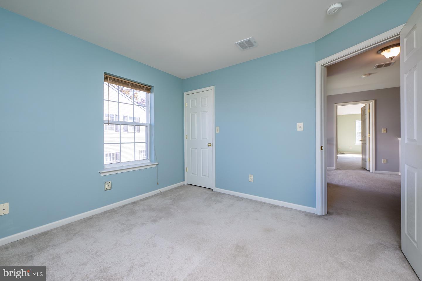 98 Stone Hill Dr Property Photo 16