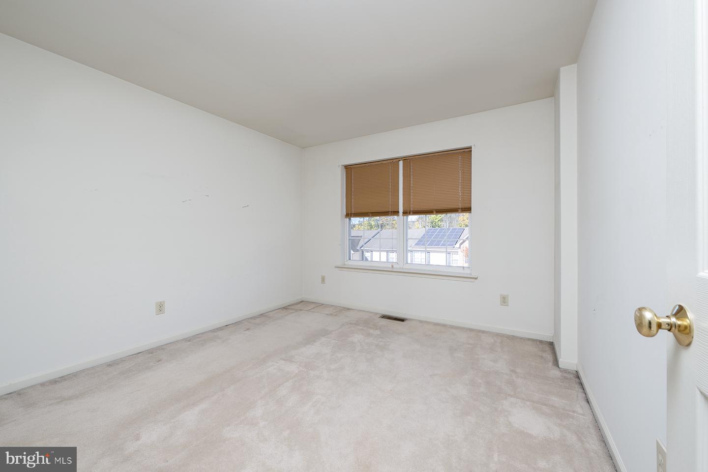 98 Stone Hill Dr Property Photo 18
