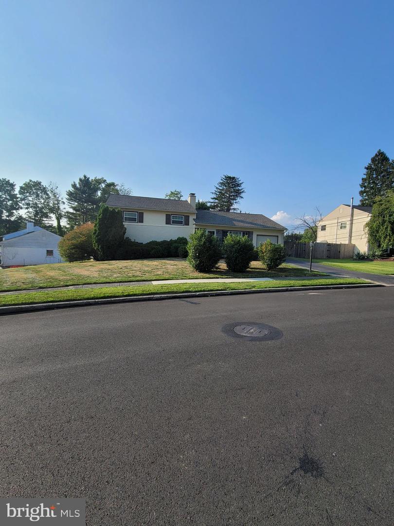 300 Adams Rd Property Photo 2