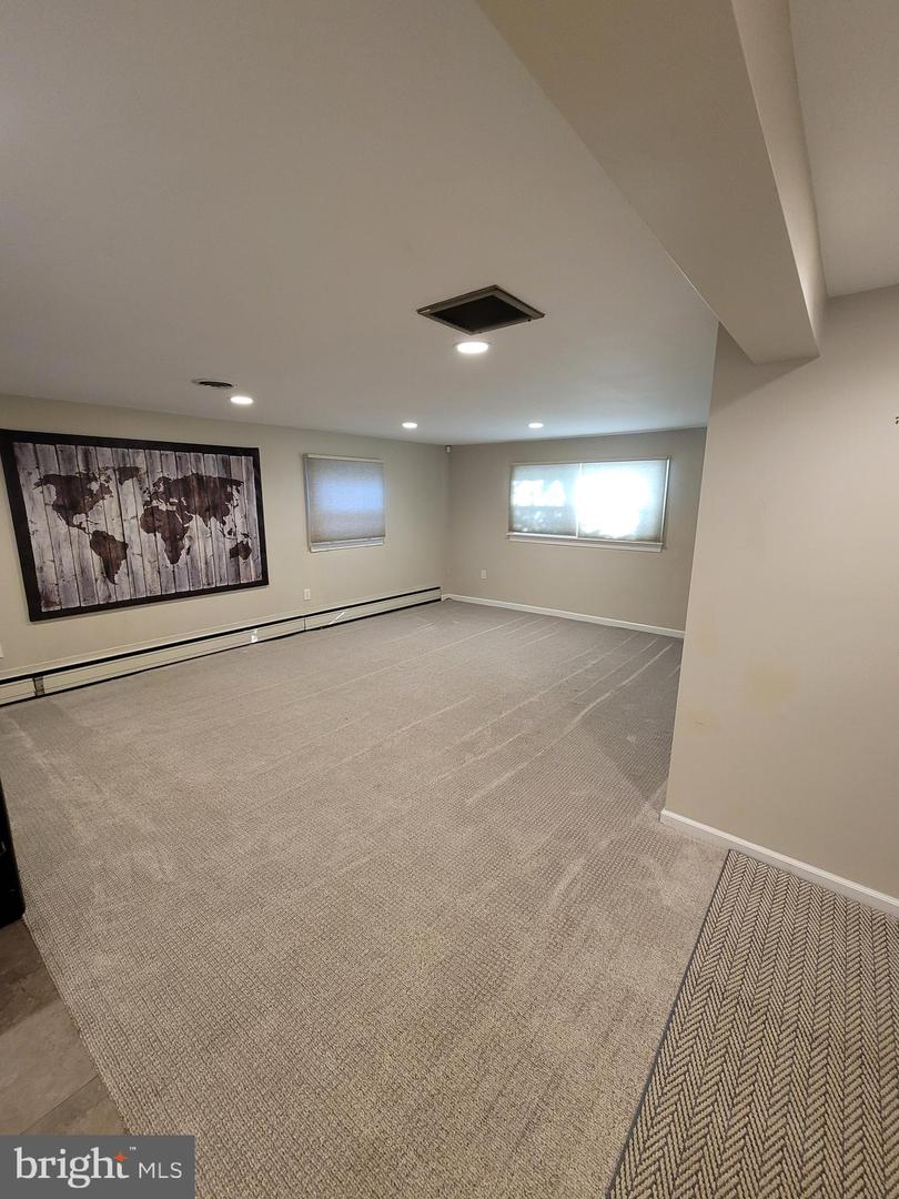 300 Adams Rd Property Photo 16