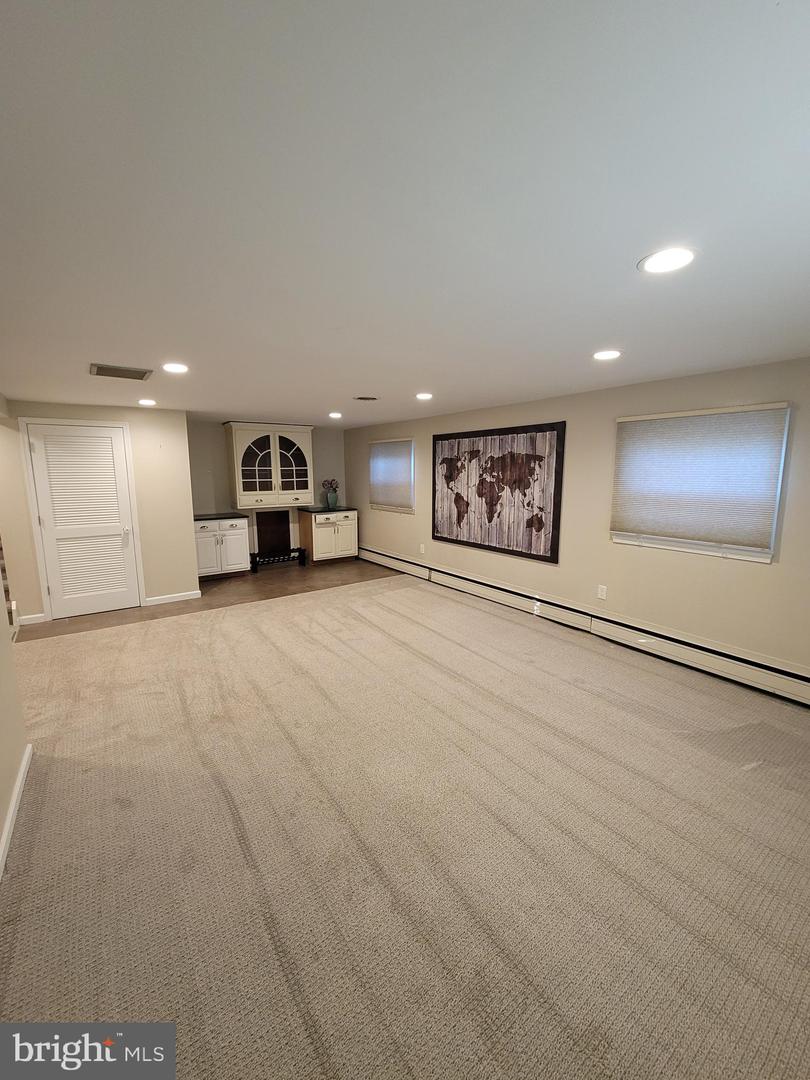 300 Adams Rd Property Photo 17