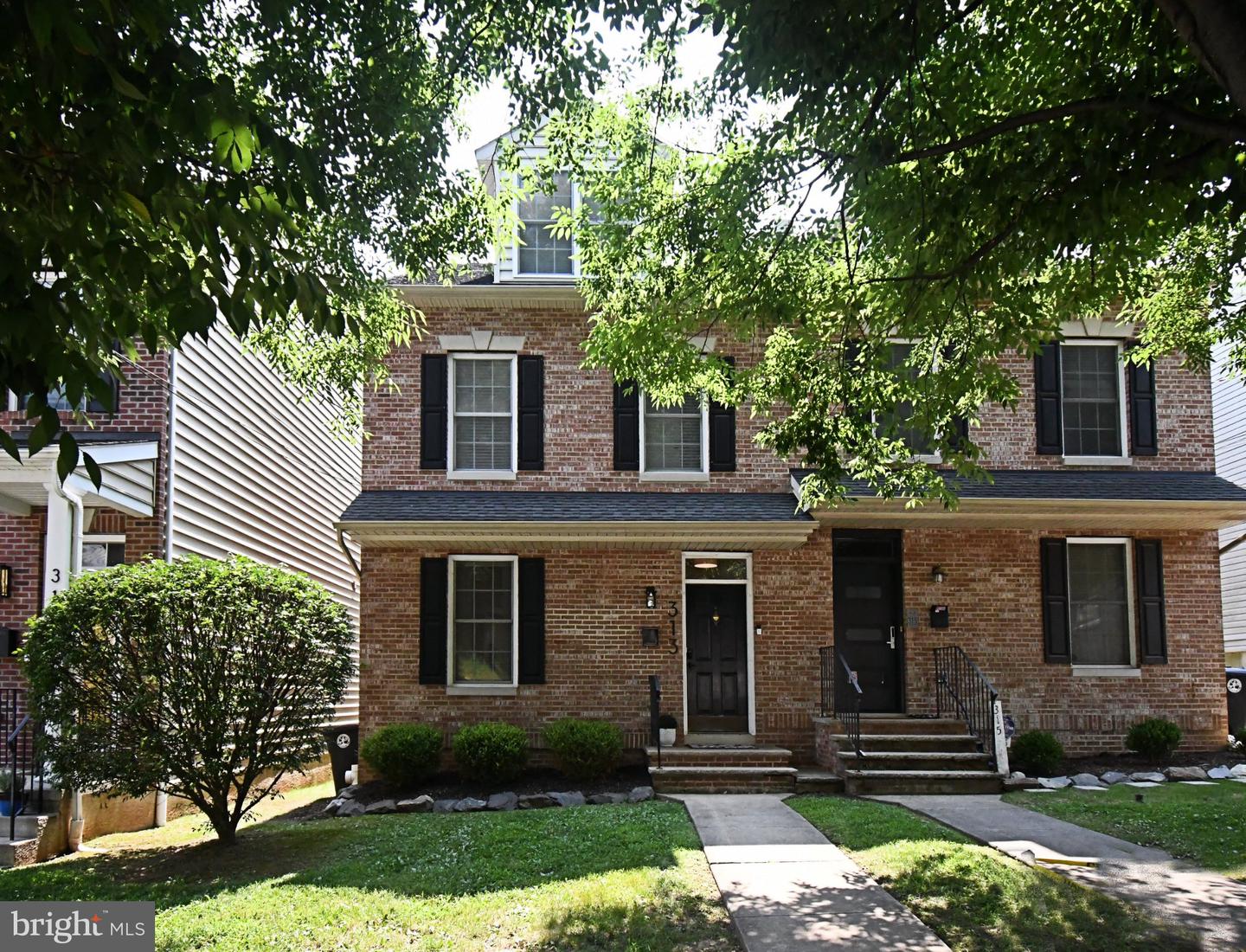 313 W 3rd Ave # Property Photo 1