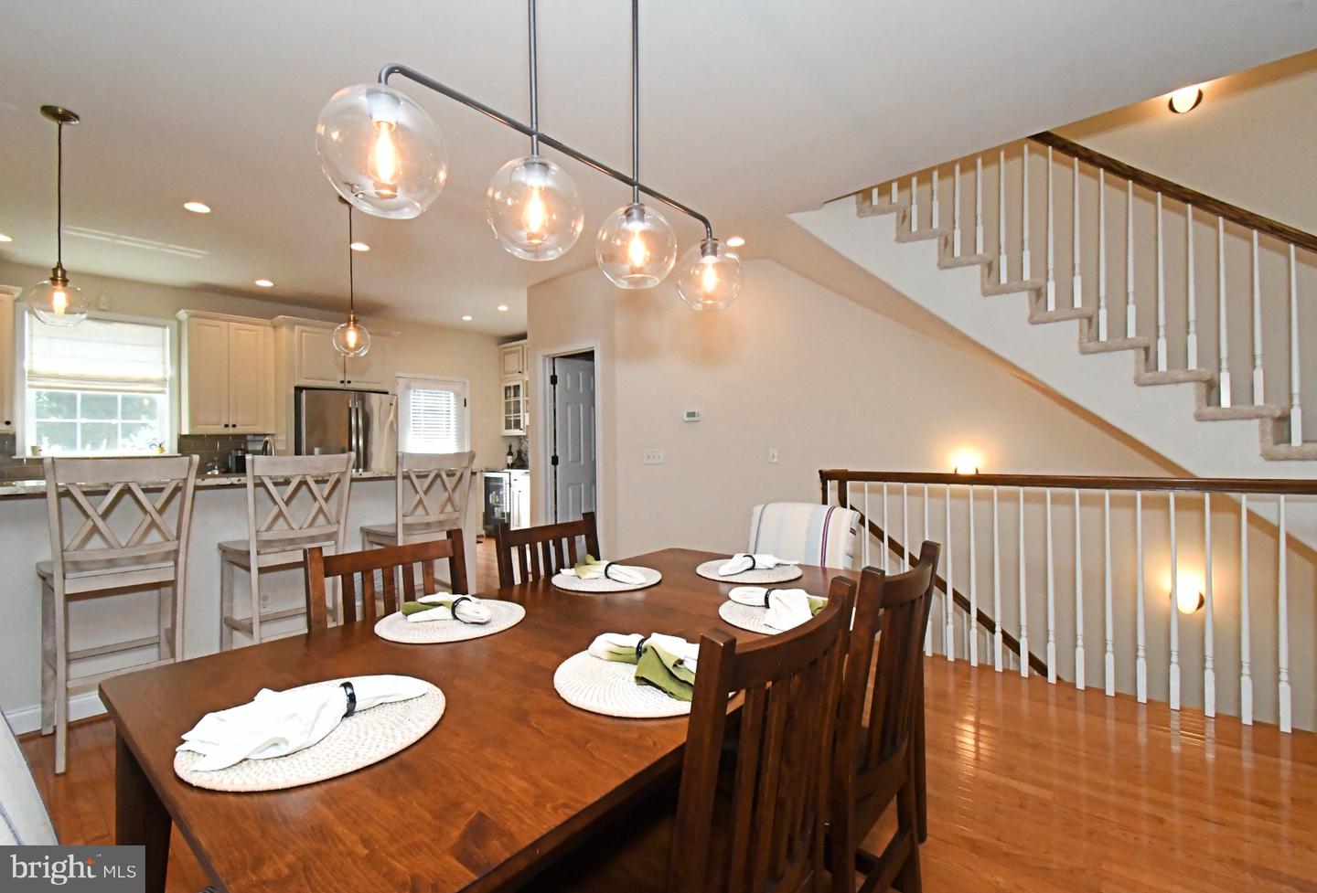 313 W 3rd Ave # Property Photo 11
