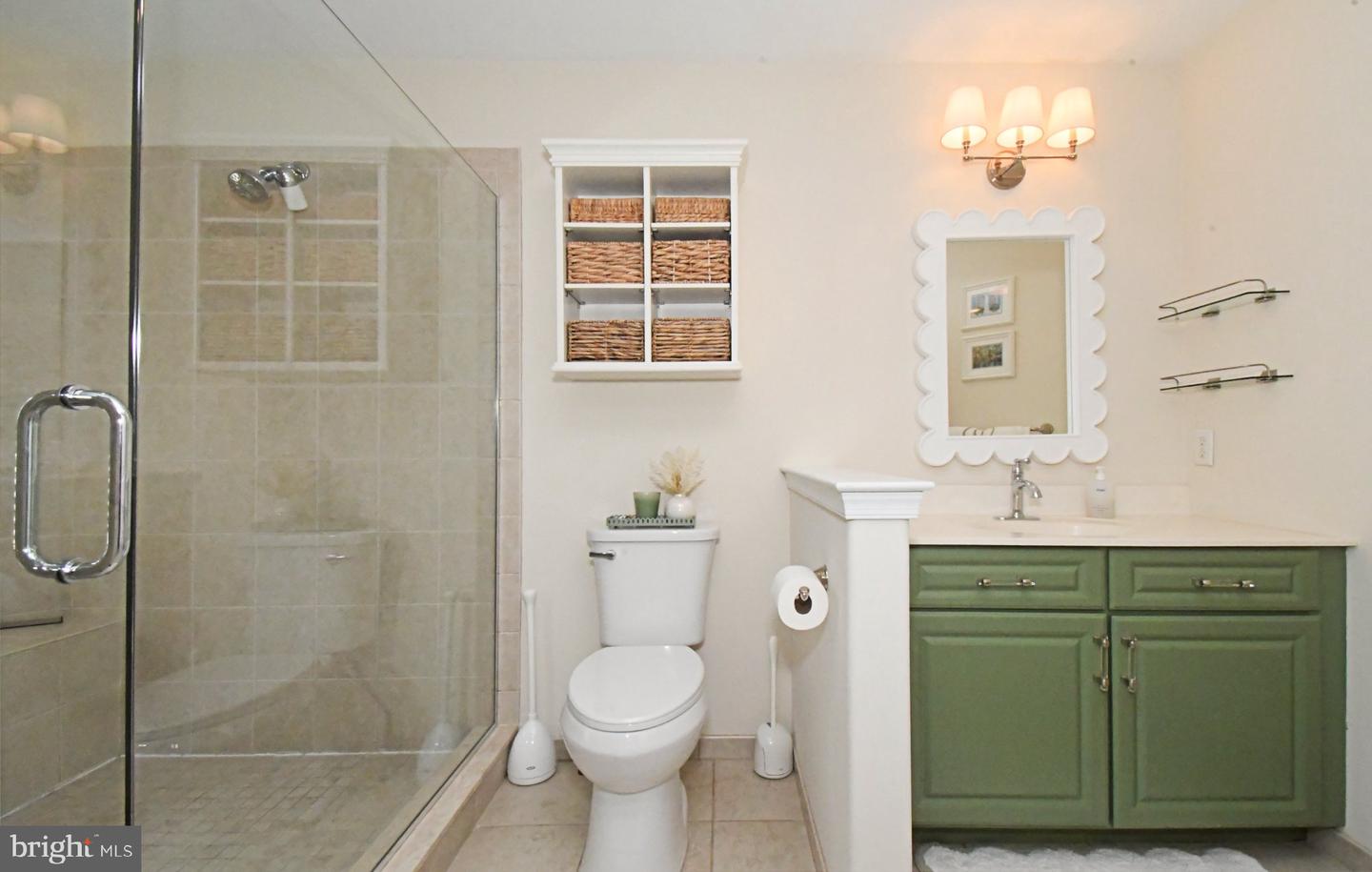 313 W 3rd Ave # Property Photo 31