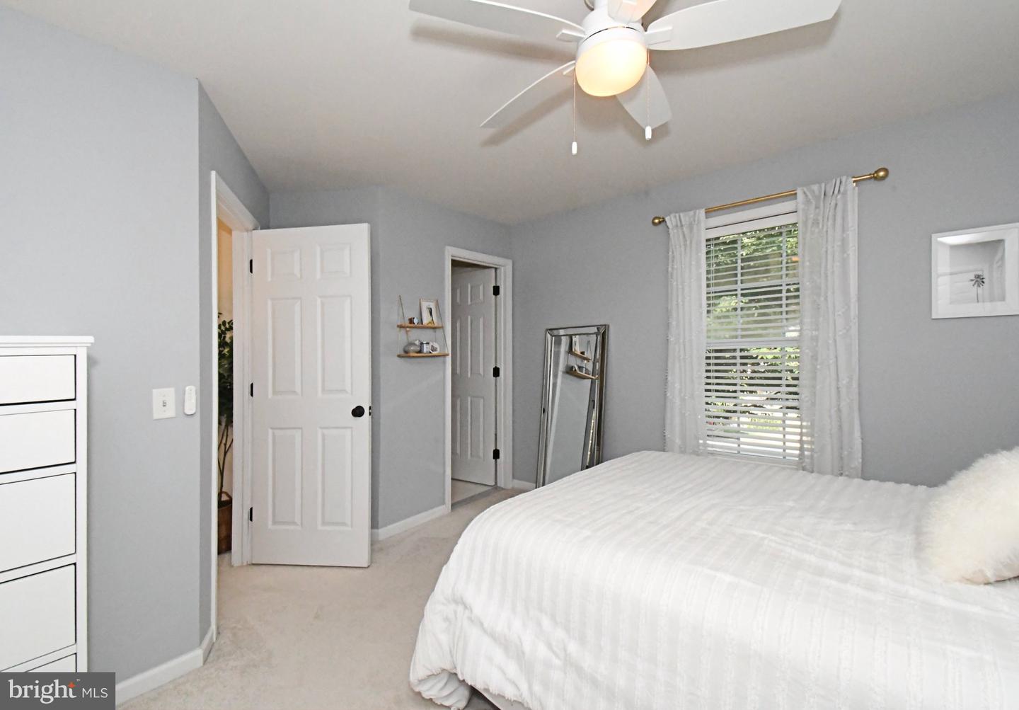 313 W 3rd Ave # Property Photo 35