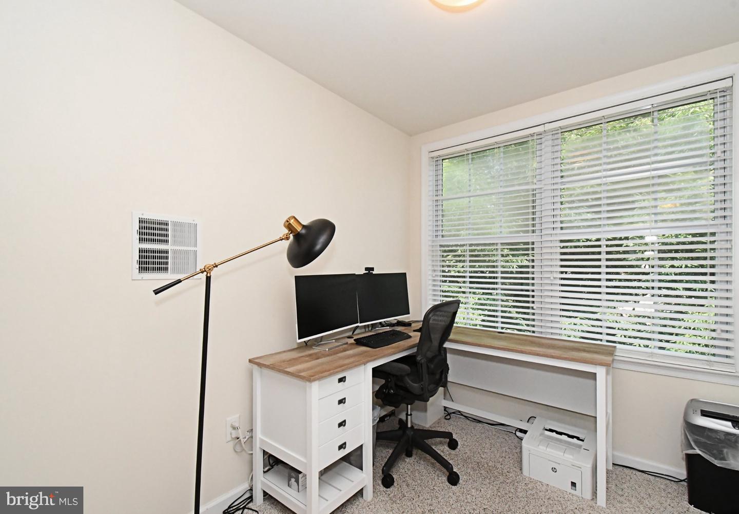 313 W 3rd Ave # Property Photo 44