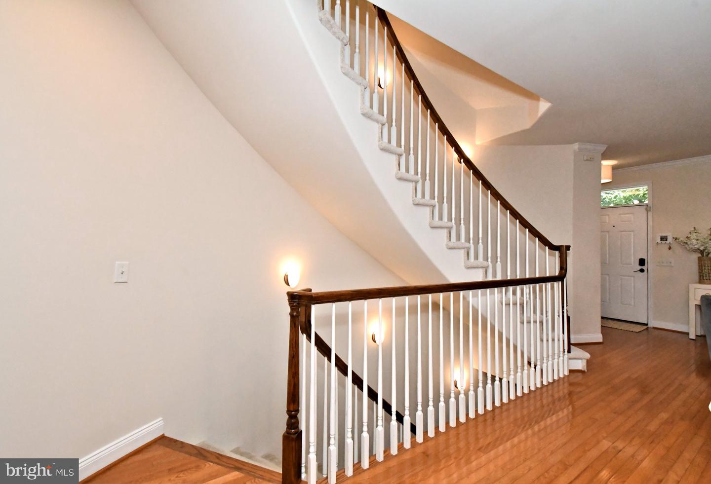 313 W 3rd Ave # Property Photo 49