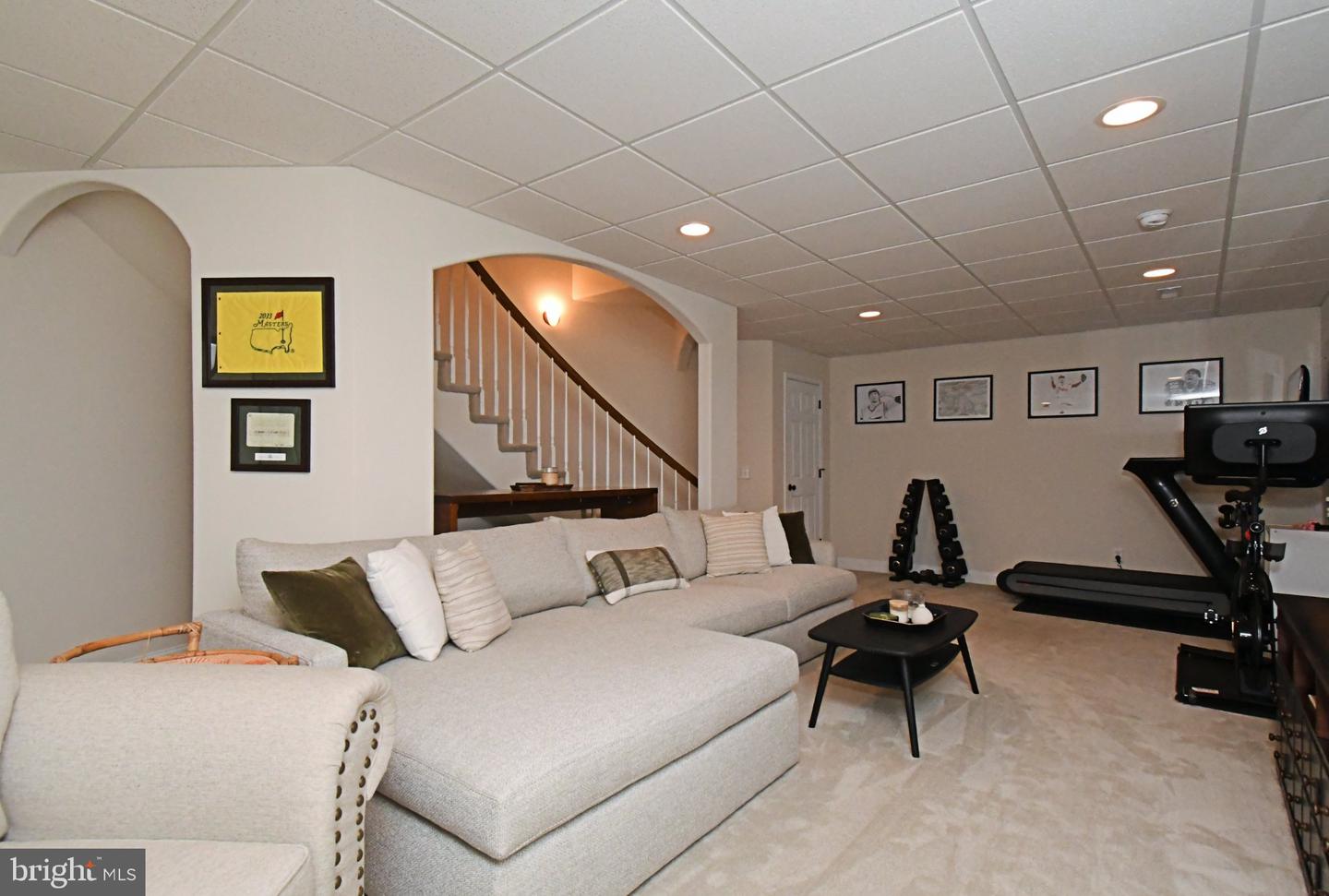 313 W 3rd Ave # Property Photo 53