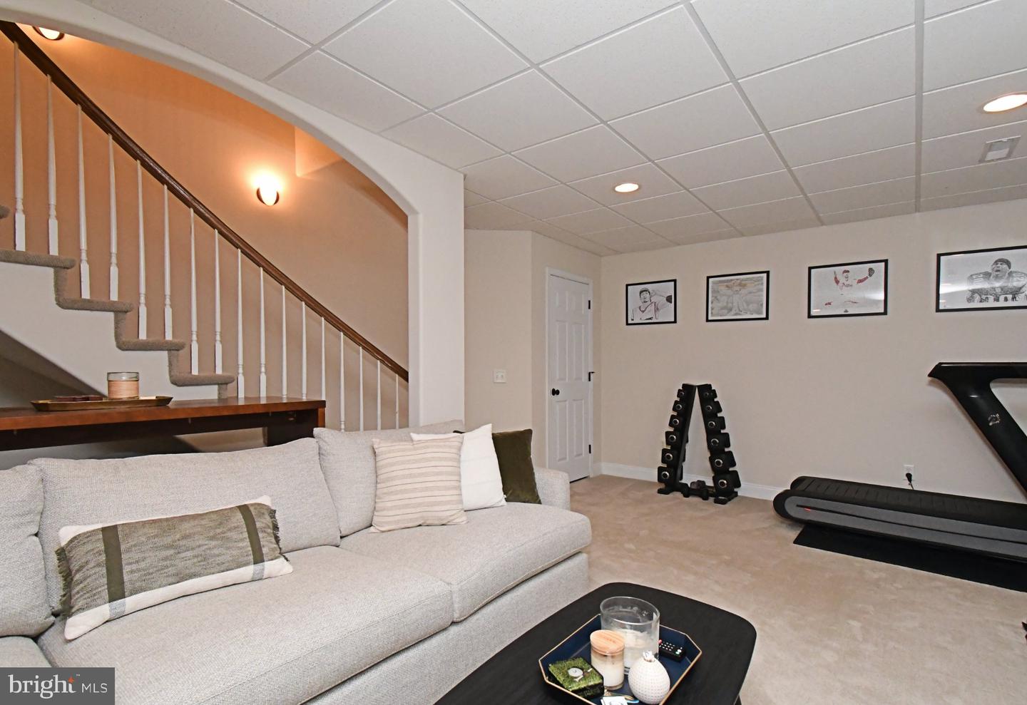 313 W 3rd Ave # Property Photo 54