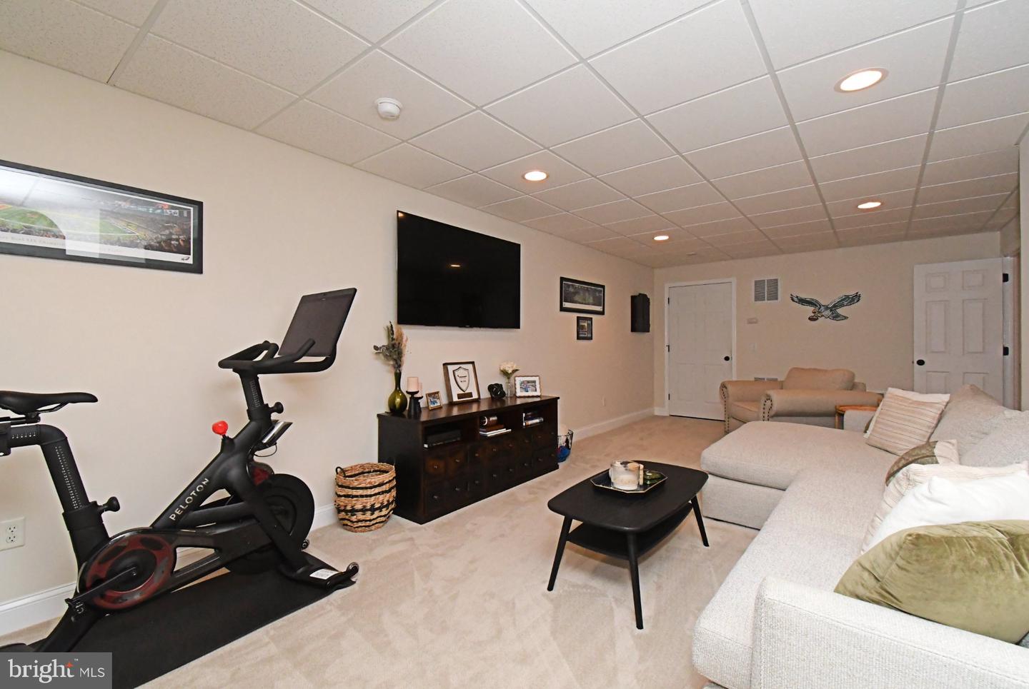 313 W 3rd Ave # Property Photo 56