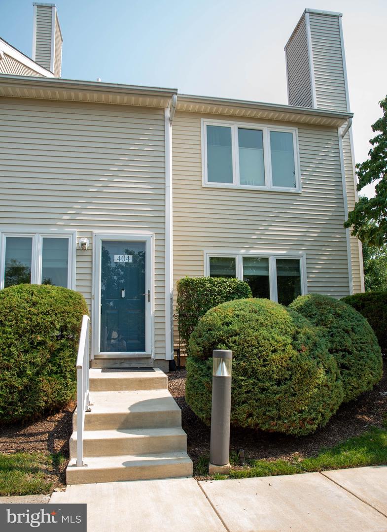 404 COLETTES CT #404