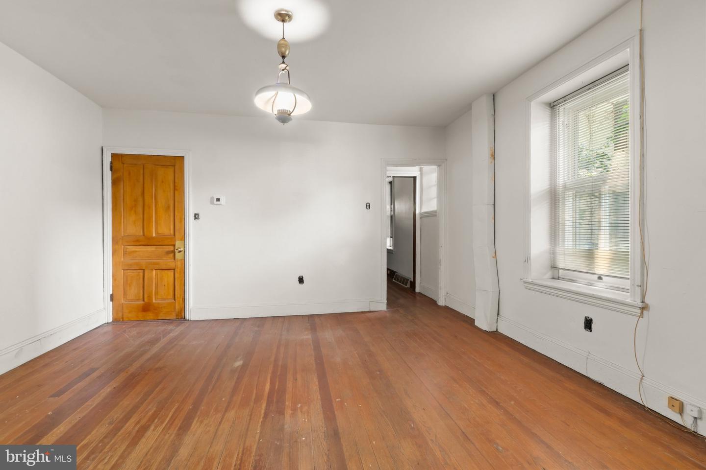 564 S Bethlehem Pike Property Photo 6