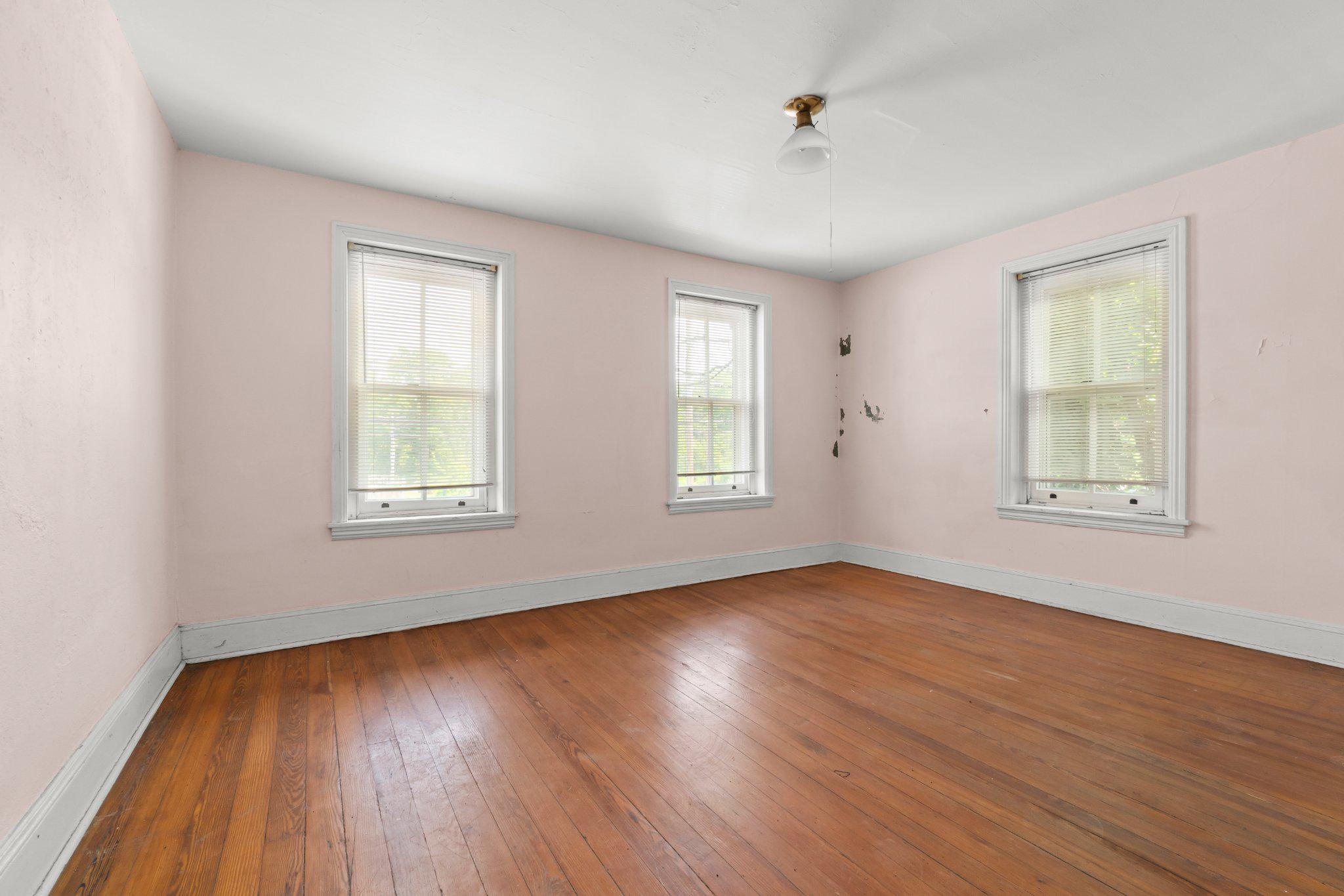 564 S Bethlehem Pike Property Photo 13