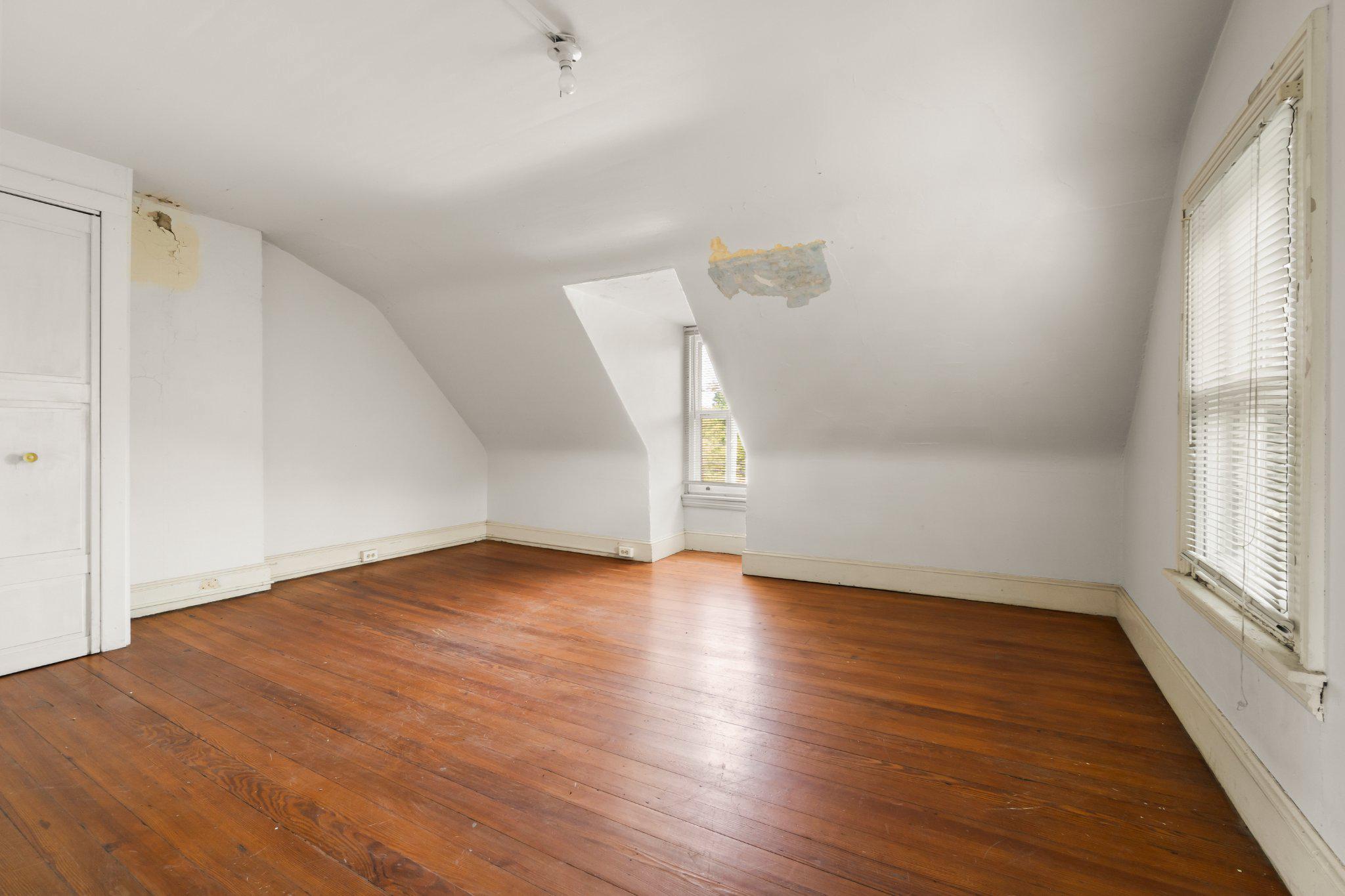 564 S Bethlehem Pike Property Photo 18