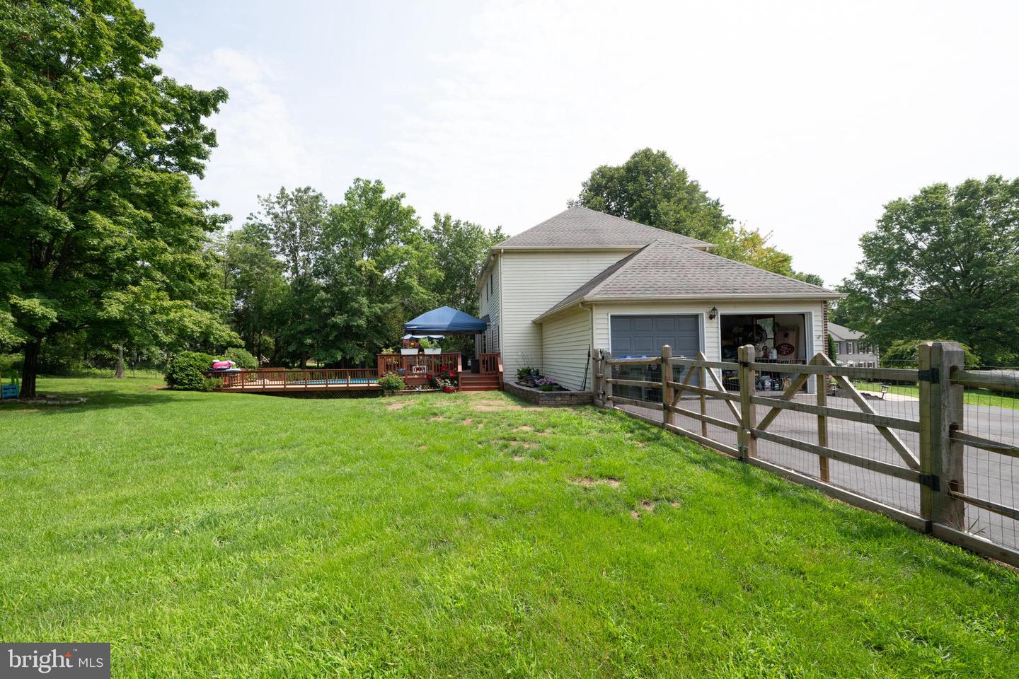 30 Creekside Ct Property Photo 3