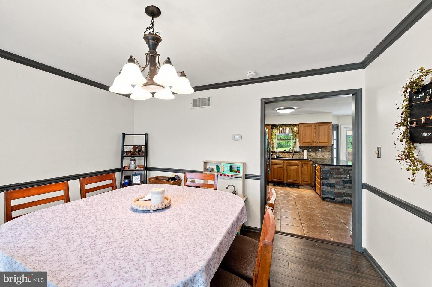 30 Creekside Ct Property Photo 9