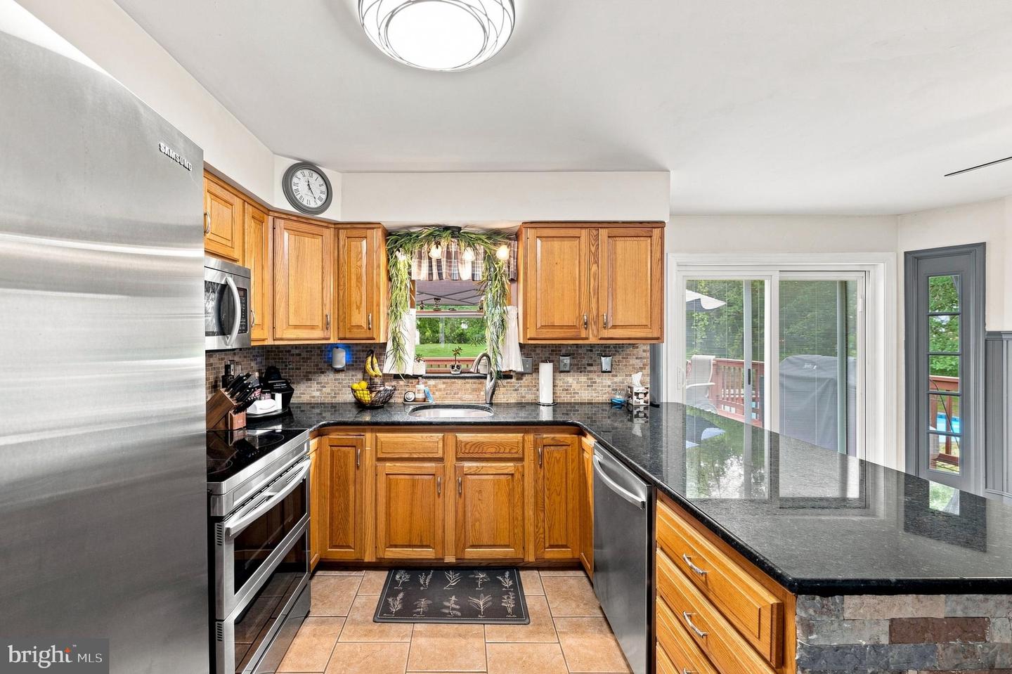 30 Creekside Ct Property Photo 11