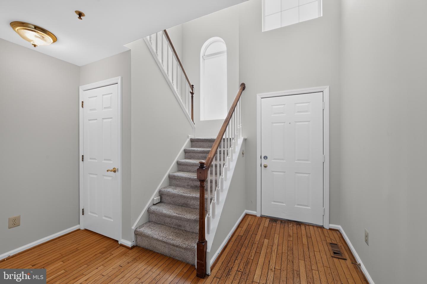 69 Bristol Ct Property Photo 4