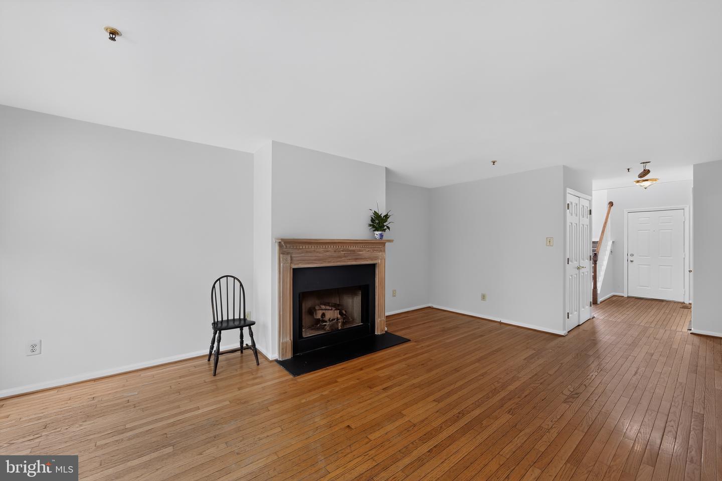 69 Bristol Ct Property Photo 8