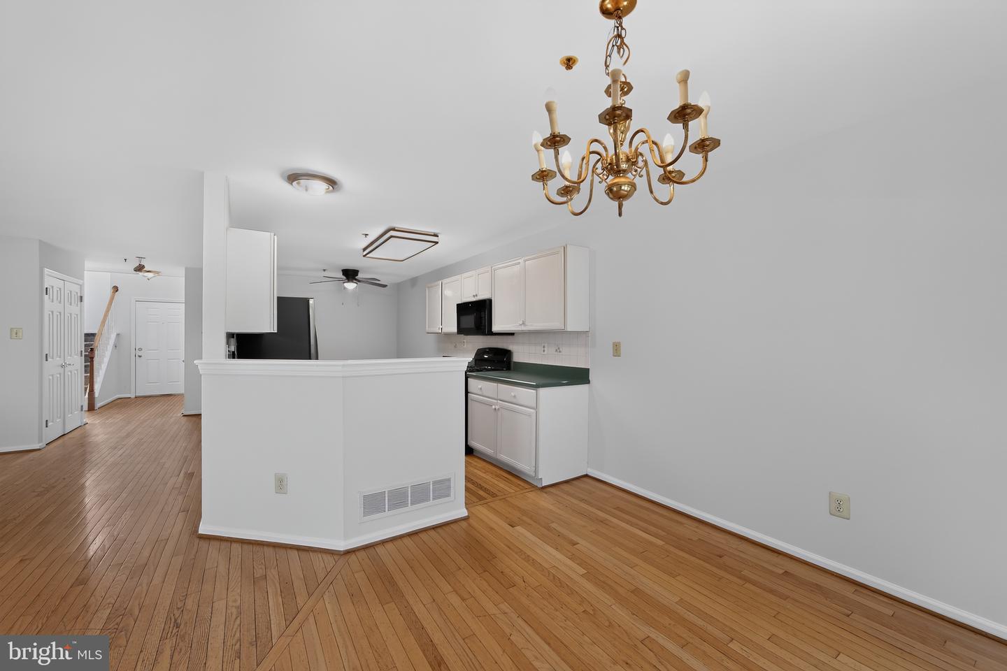 69 Bristol Ct Property Photo 12